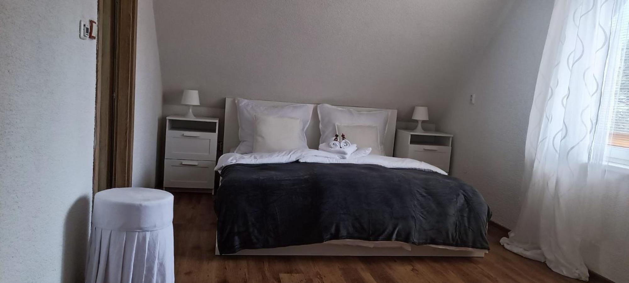 Apartman Nad Vinnym Sklepom Pouzdrany Экстерьер фото